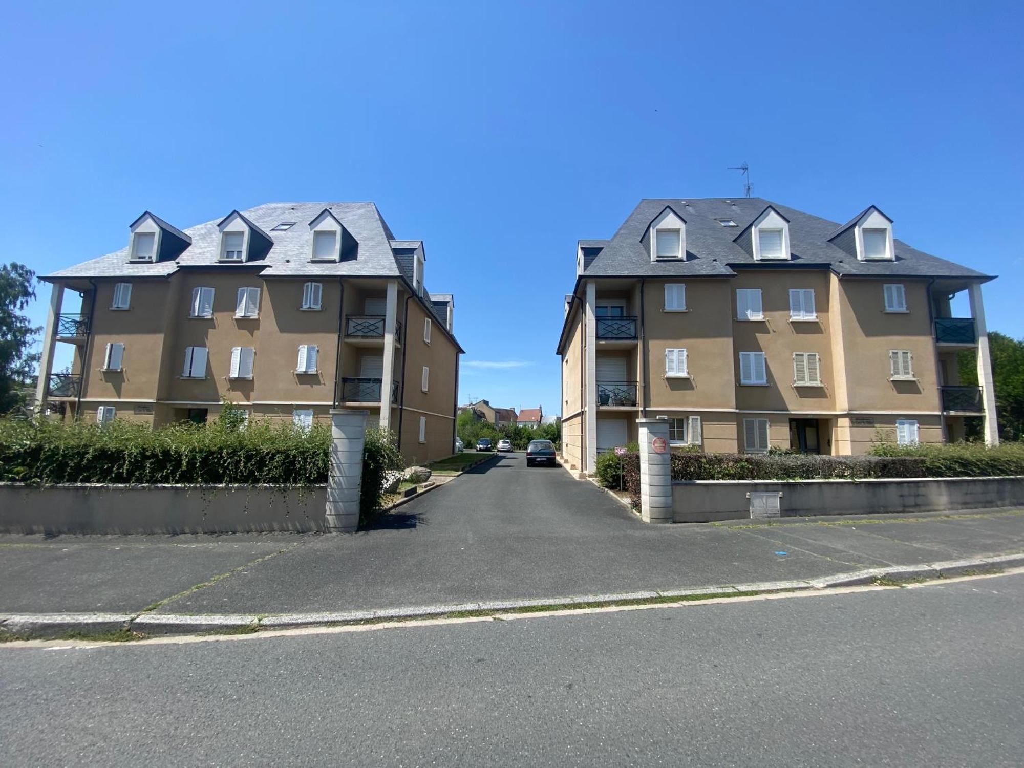 Les Rives De L'Indre. Parking Gratuit. Lit 160Cm Apartment Châteauroux Exterior foto