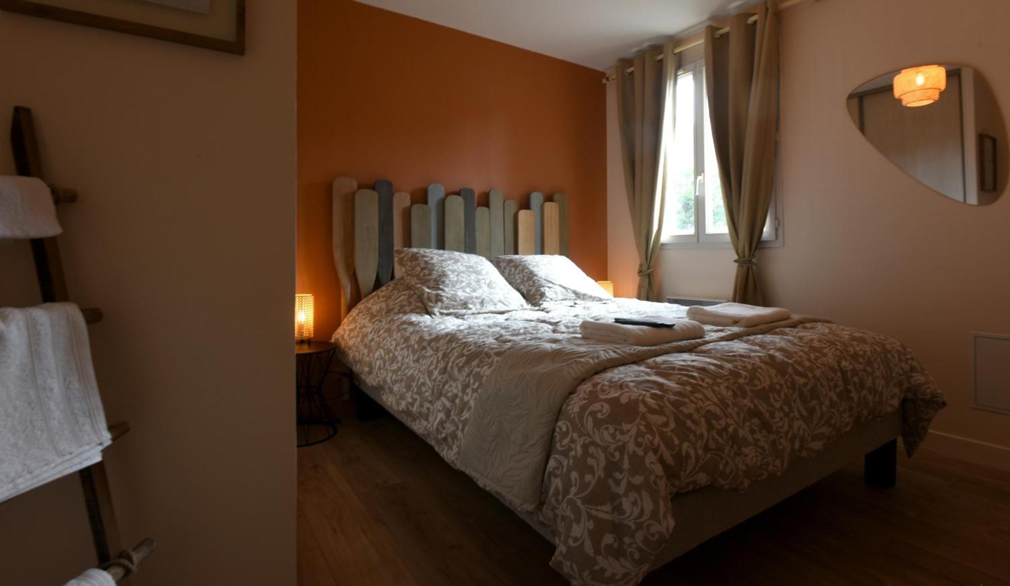 Les Rives De L'Indre. Parking Gratuit. Lit 160Cm Apartment Châteauroux Exterior foto