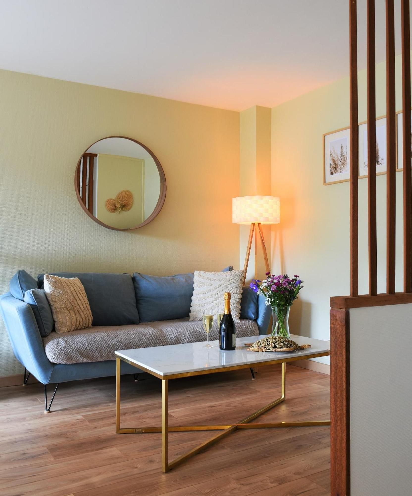 Les Rives De L'Indre. Parking Gratuit. Lit 160Cm Apartment Châteauroux Exterior foto